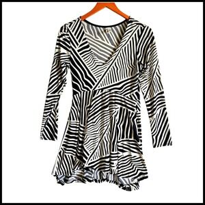 Sharon Max Mini Dress Black White Geometric Print‎ Long Sleeve Casual Medium